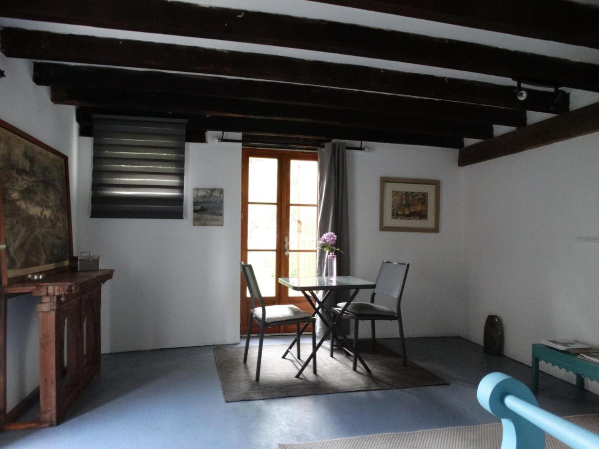 Saint-Sornin-Lavolps Le Grand Guillaume Maisonnette Independante المظهر الخارجي الصورة